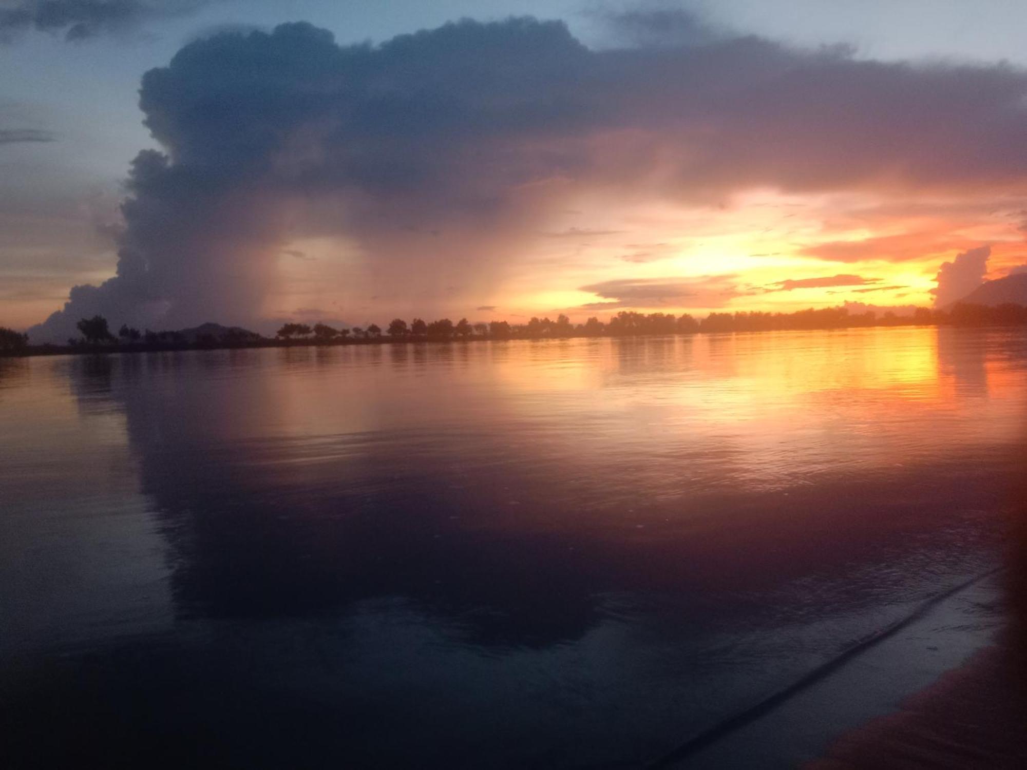 La Plage De Kampot By Lee & Hap Guest House Dış mekan fotoğraf